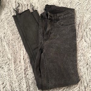 Kendall & Kylie size 27 ankle skinny